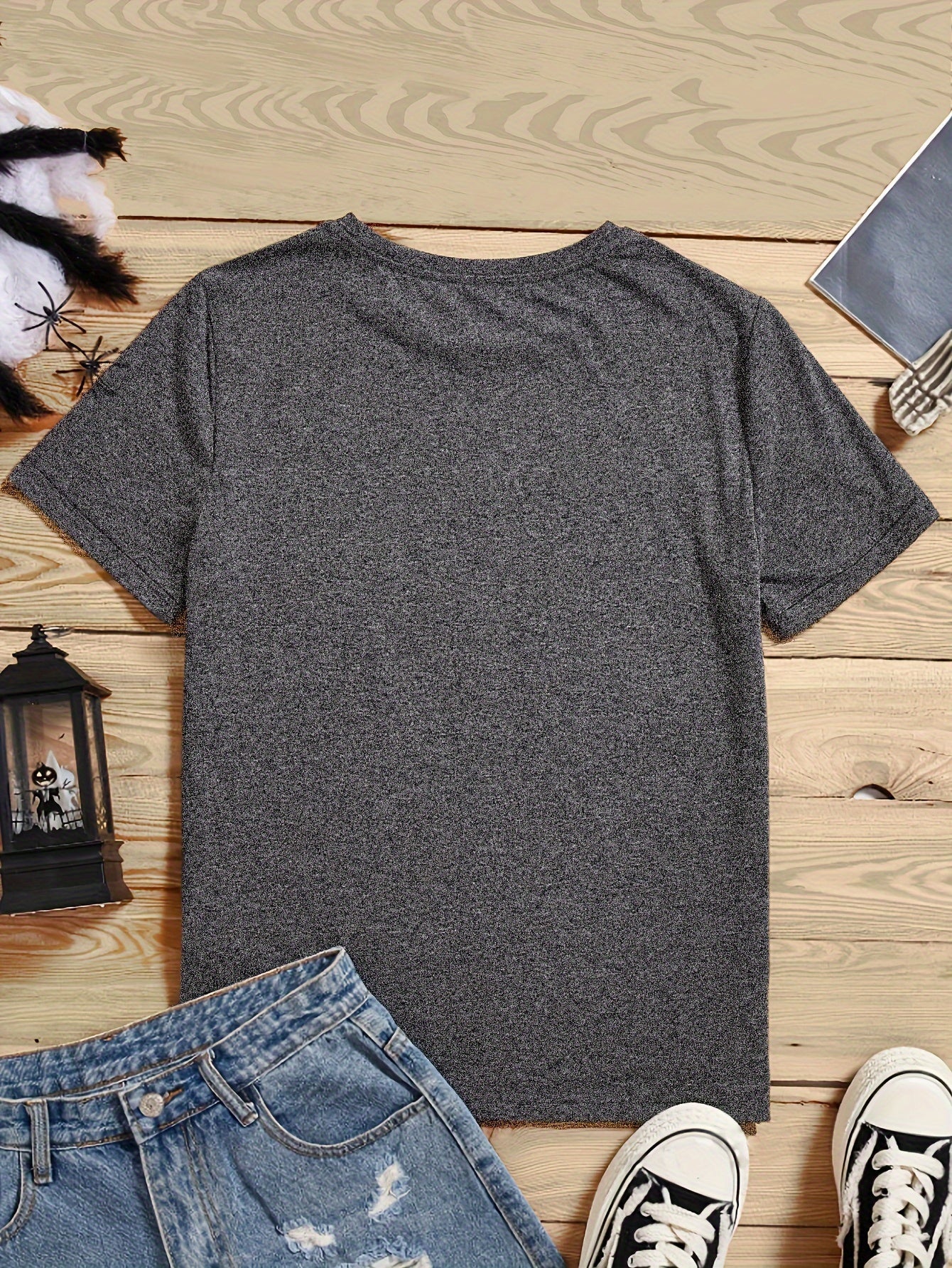 Casual, Stylish Milano Letter T-shirt