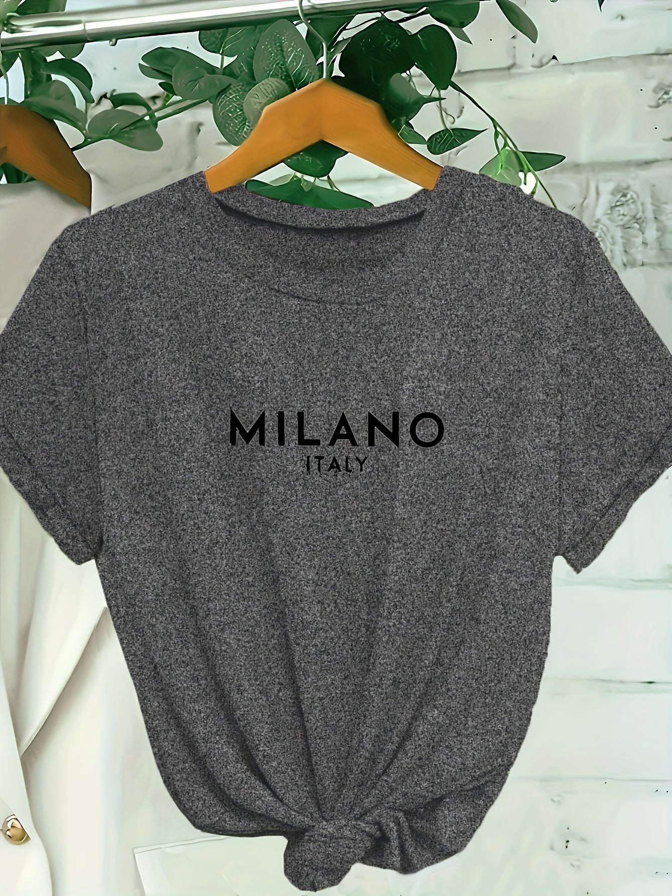 Casual, Stylish Milano Letter T-shirt