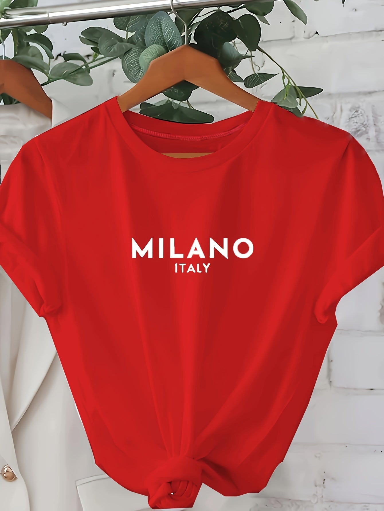 Casual, Stylish Milano Letter T-shirt