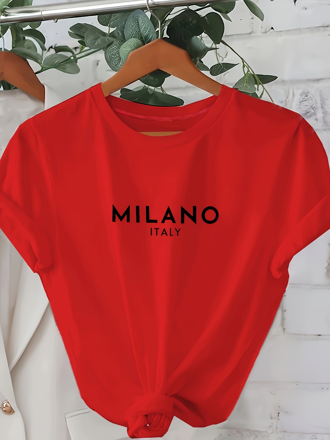 Casual, Stylish Milano Letter T-shirt