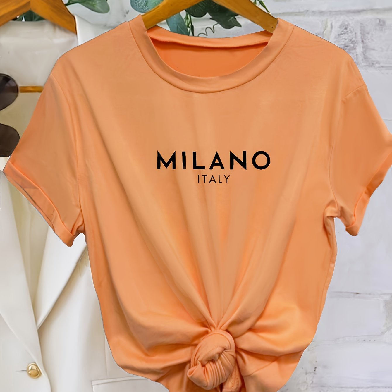 Casual, Stylish Milano Letter T-shirt