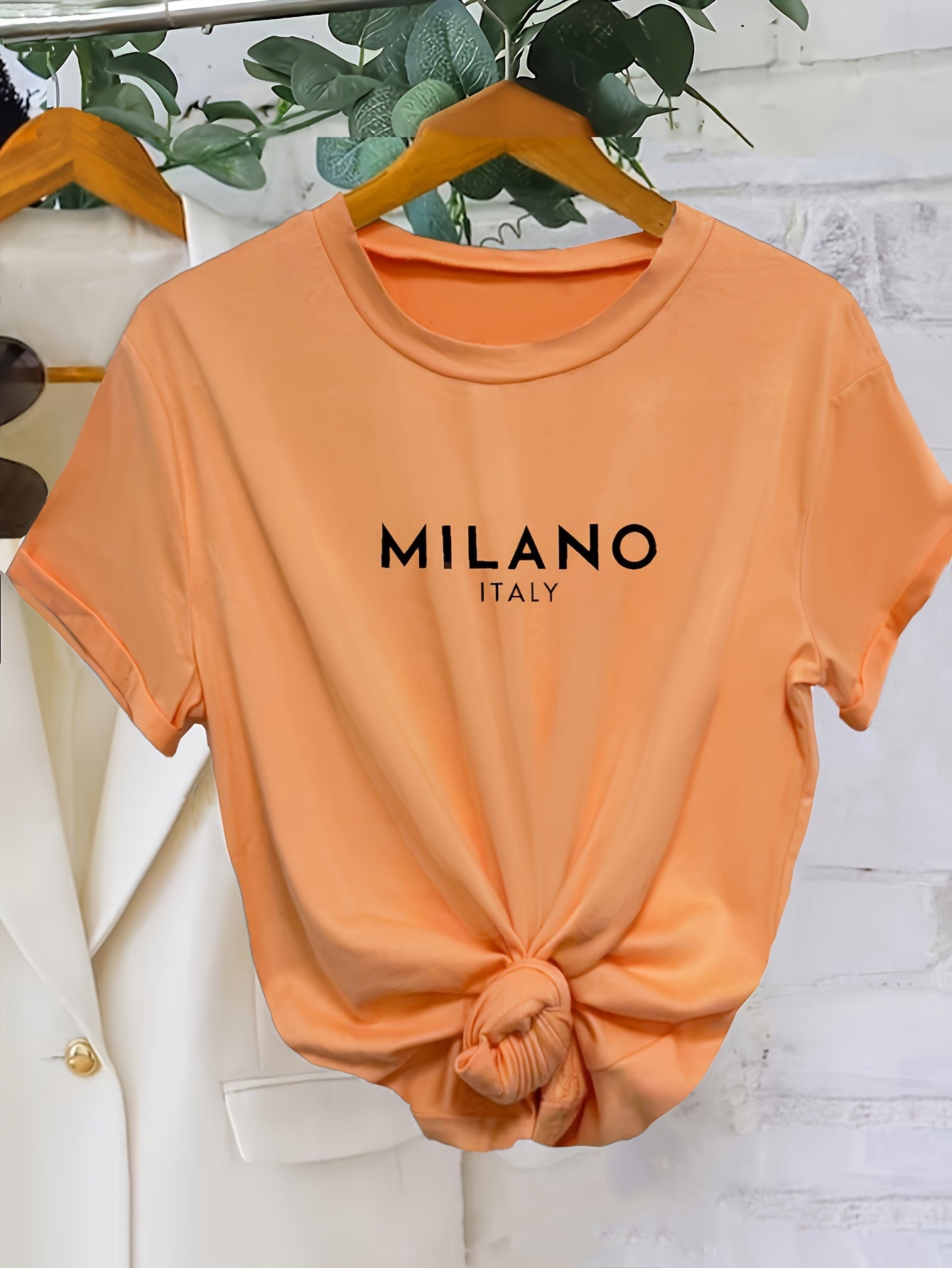 Casual, Stylish Milano Letter T-shirt